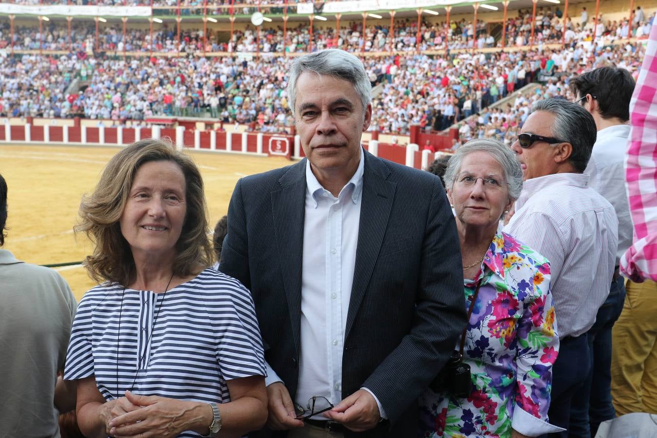 Público asistente a la corrida de toros de José Tomás en Valladolid