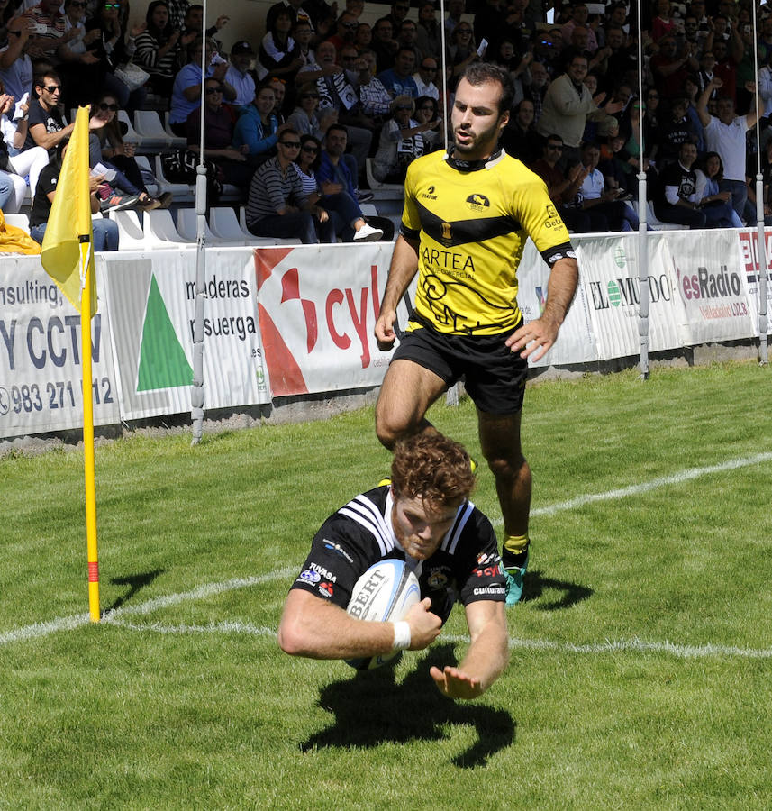 Partido de El Salvador contra el Getxo en los campos de Pepe Rojo