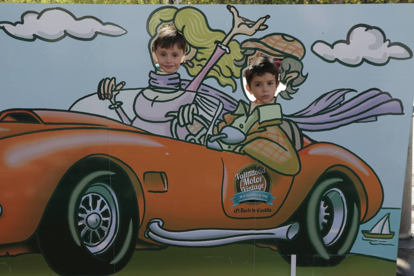 Photocall de la cuarta edición del Valladolid Motor Vintage (2/3)