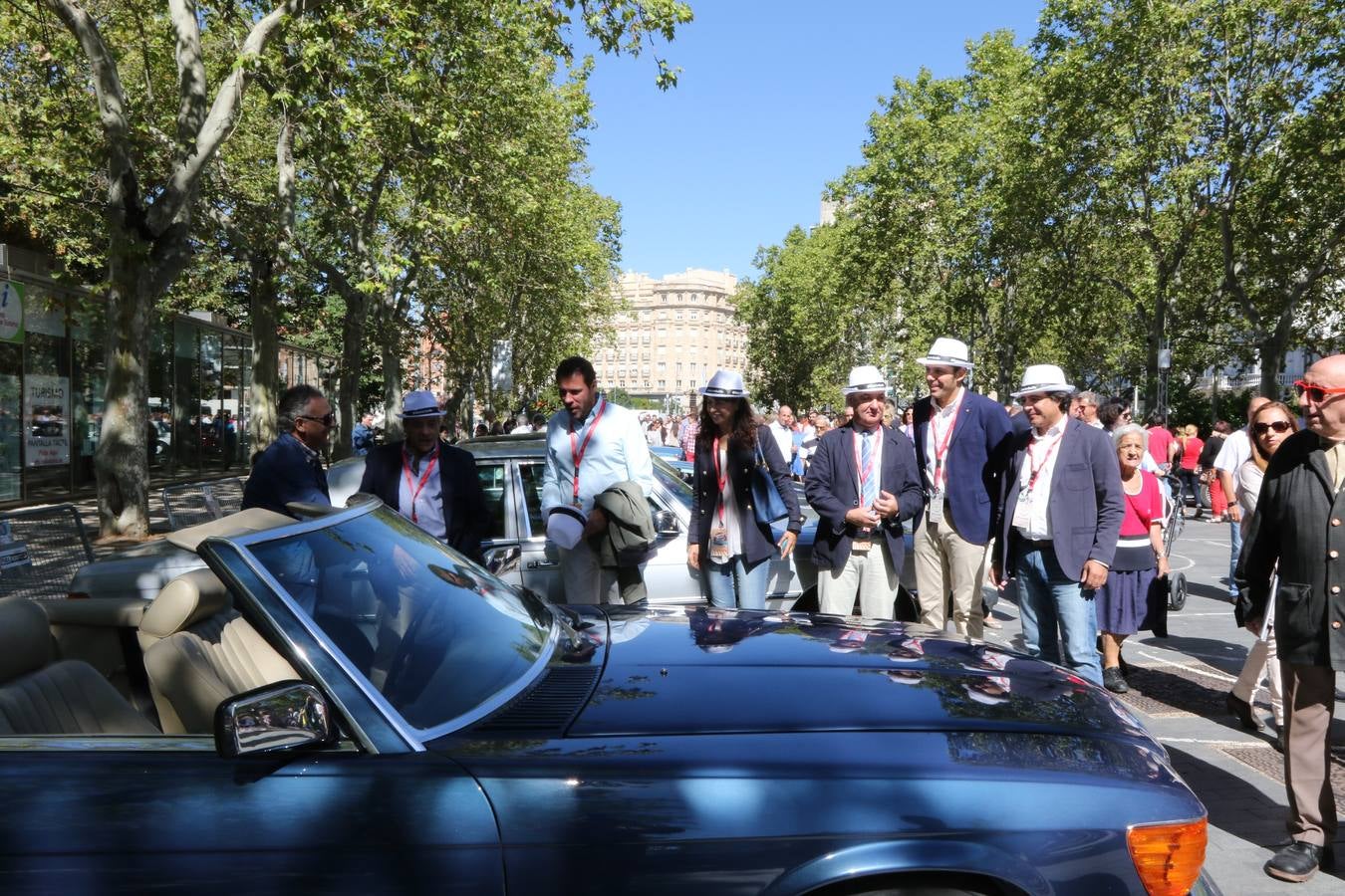 Público en la cuarta edición del Valladolid Motor Vintage (3/3)