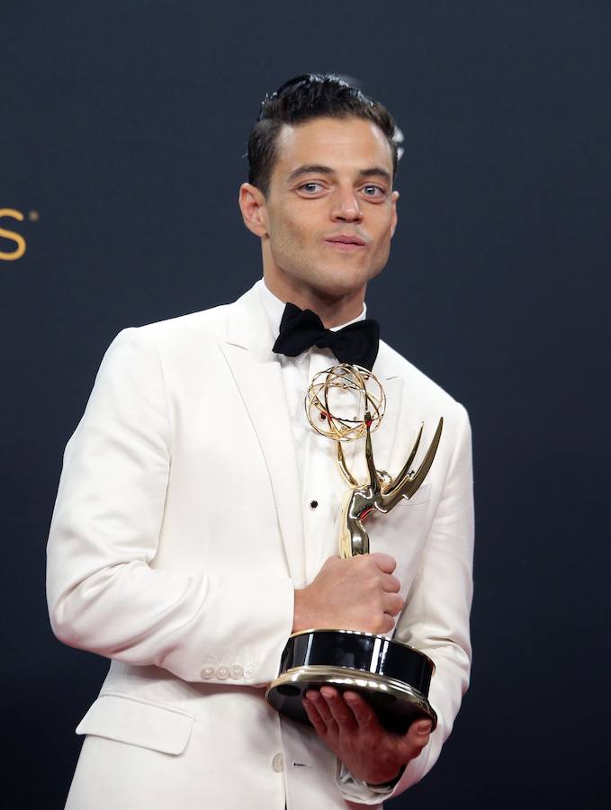 Rami Malek, mejor actor en una serie dramática por 'Mr. Robot'.