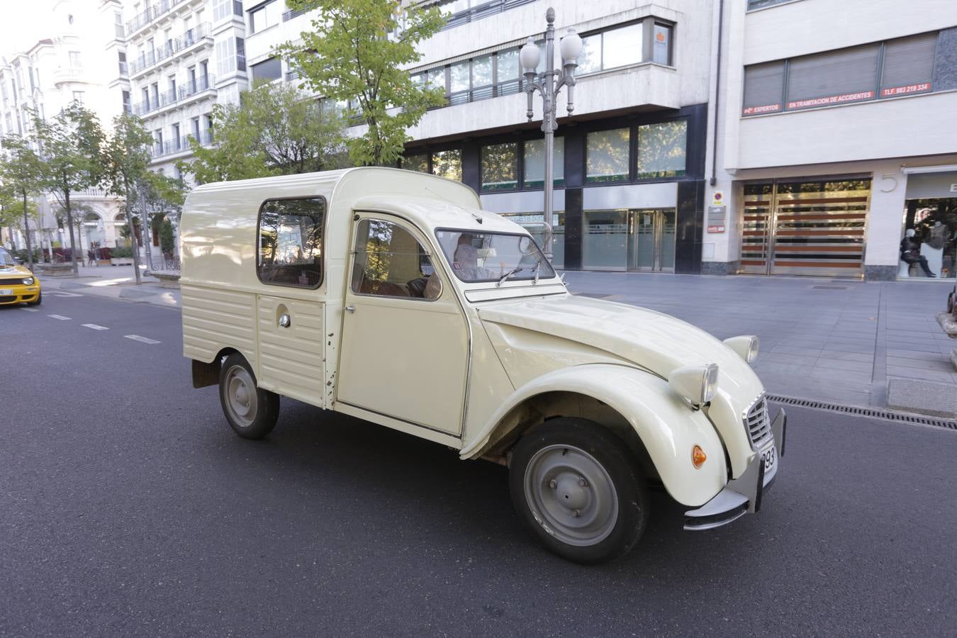 Uno a uno todos los vehículos de la cuarta edición del Valladolid Motor Vintage (3/4)
