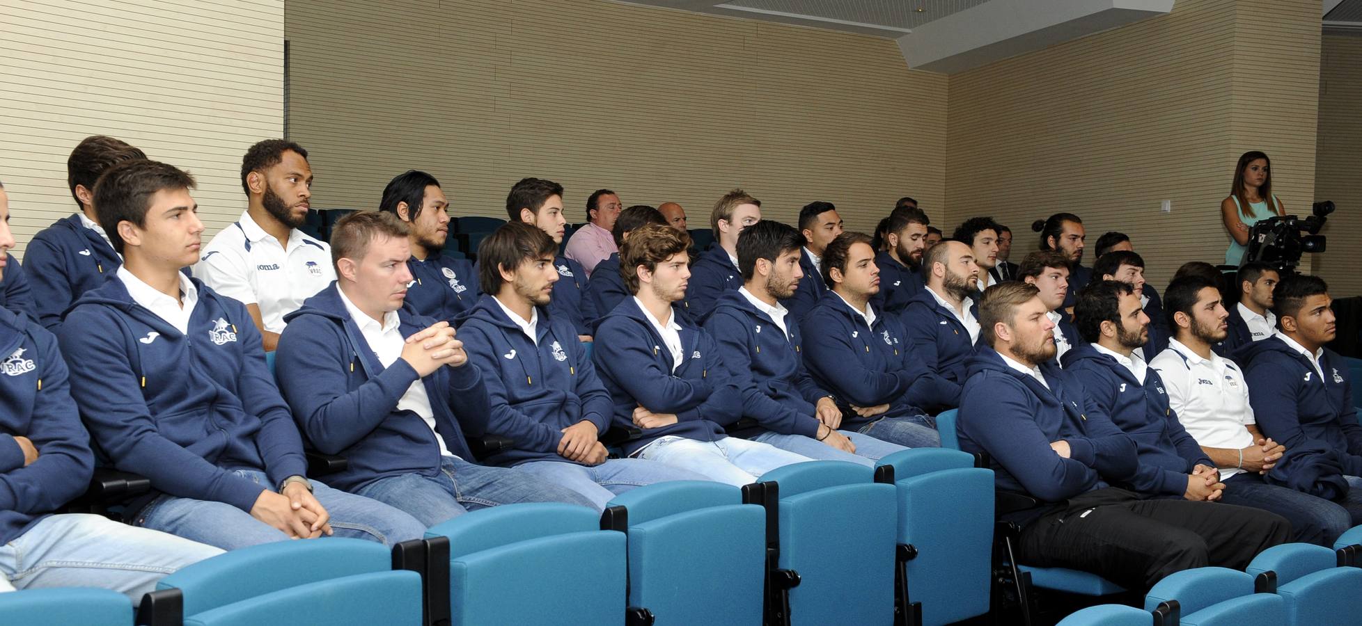 Presentación de la plantilla del VRAC Quesos Entrepinares para la temporada 2016/17