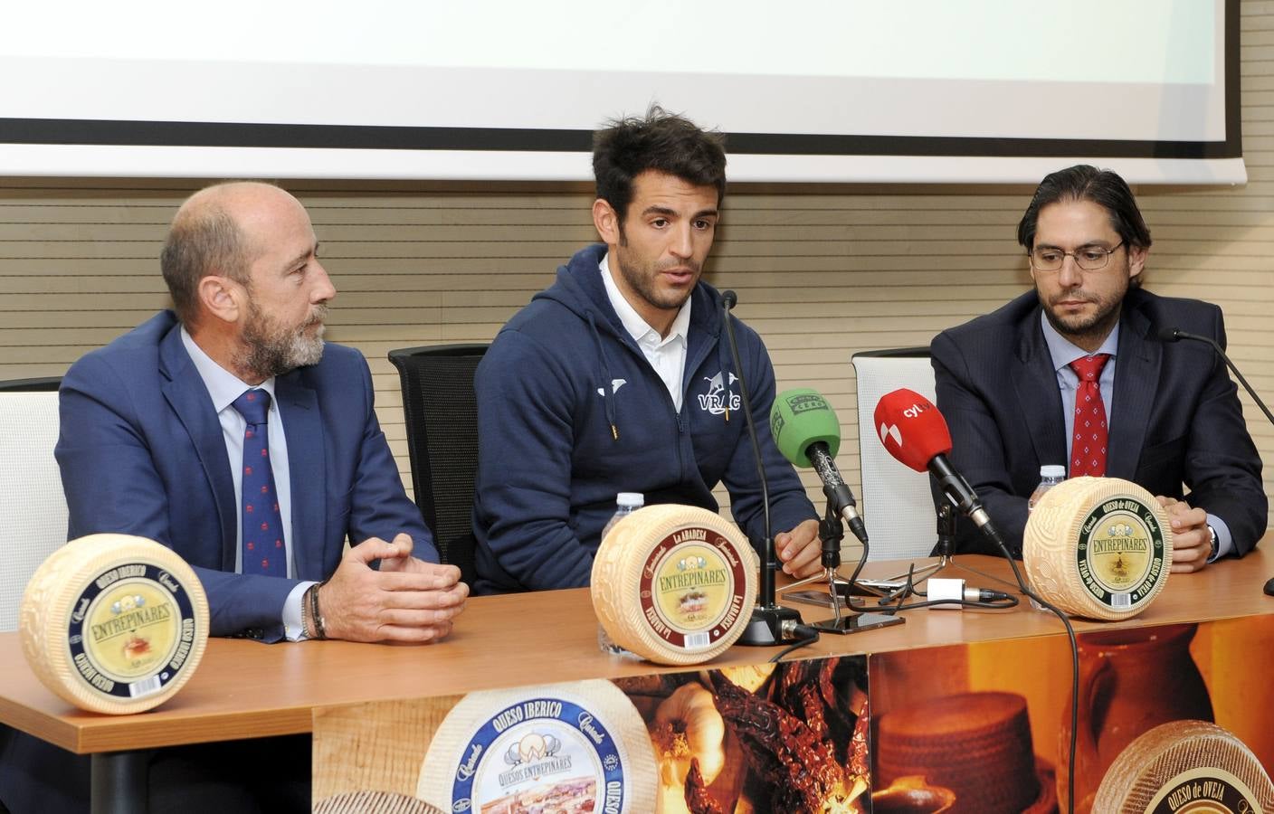 Presentación de la plantilla del VRAC Quesos Entrepinares para la temporada 2016/17
