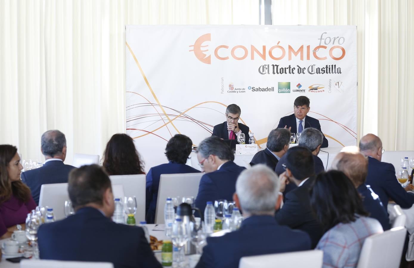 El exministro Manuel Pimentel en el Foro Económico de El Norte de Castilla