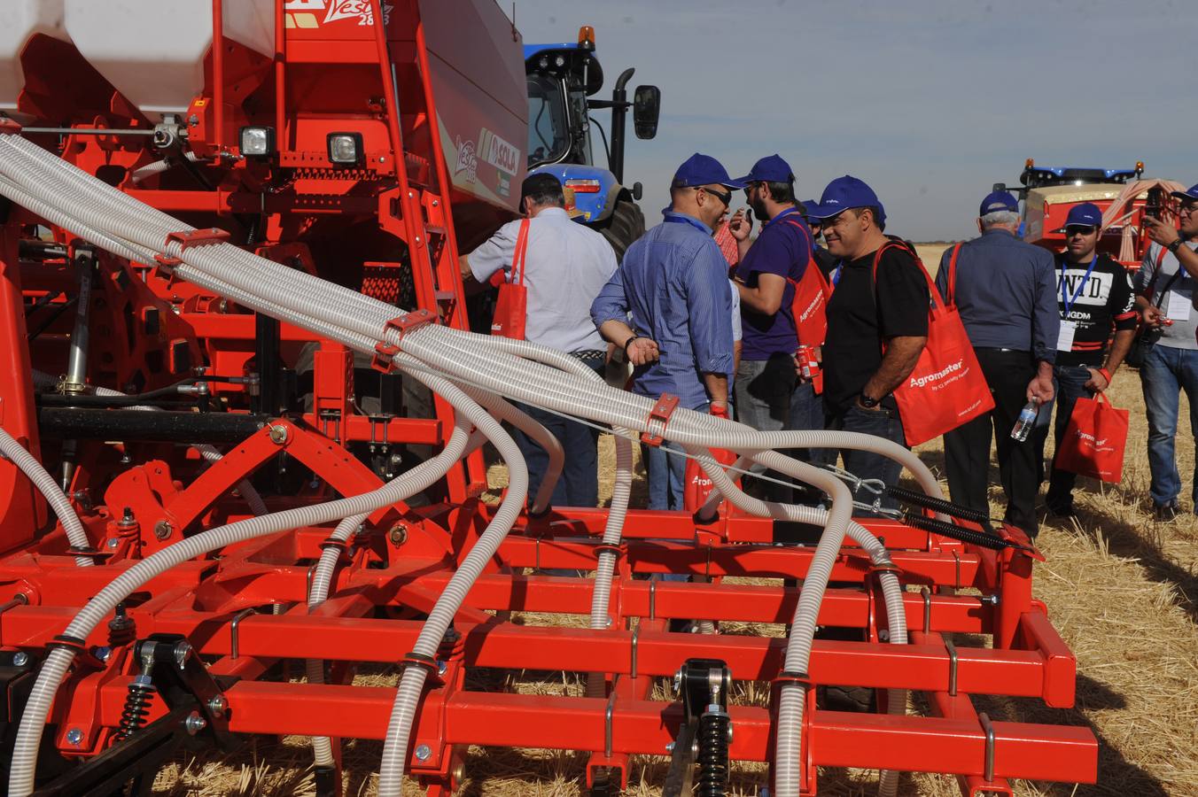 Barruelo del Valle acoge la I Jornada Internacional de Agricultura de Conservación