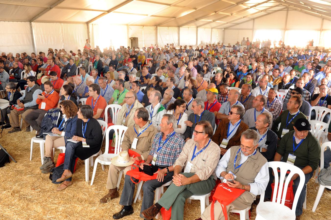 Barruelo del Valle acoge la I Jornada Internacional de Agricultura de Conservación