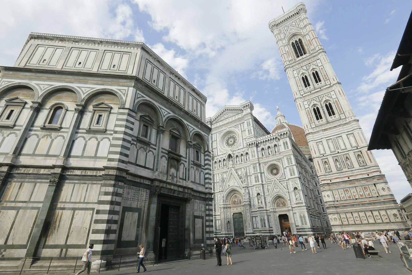 Florencia. Según la Unesco, Florencia contiene la mayor concentración de obras de arte de renombre universal, desde el Duomo de Brunelleschi a los frescos de la capilla Brancassi de Massacio.
