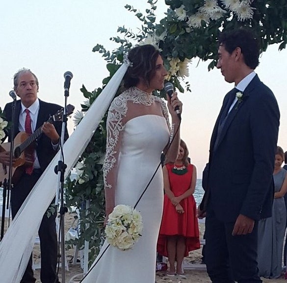 La romántica boda en la playa de Paz Padilla