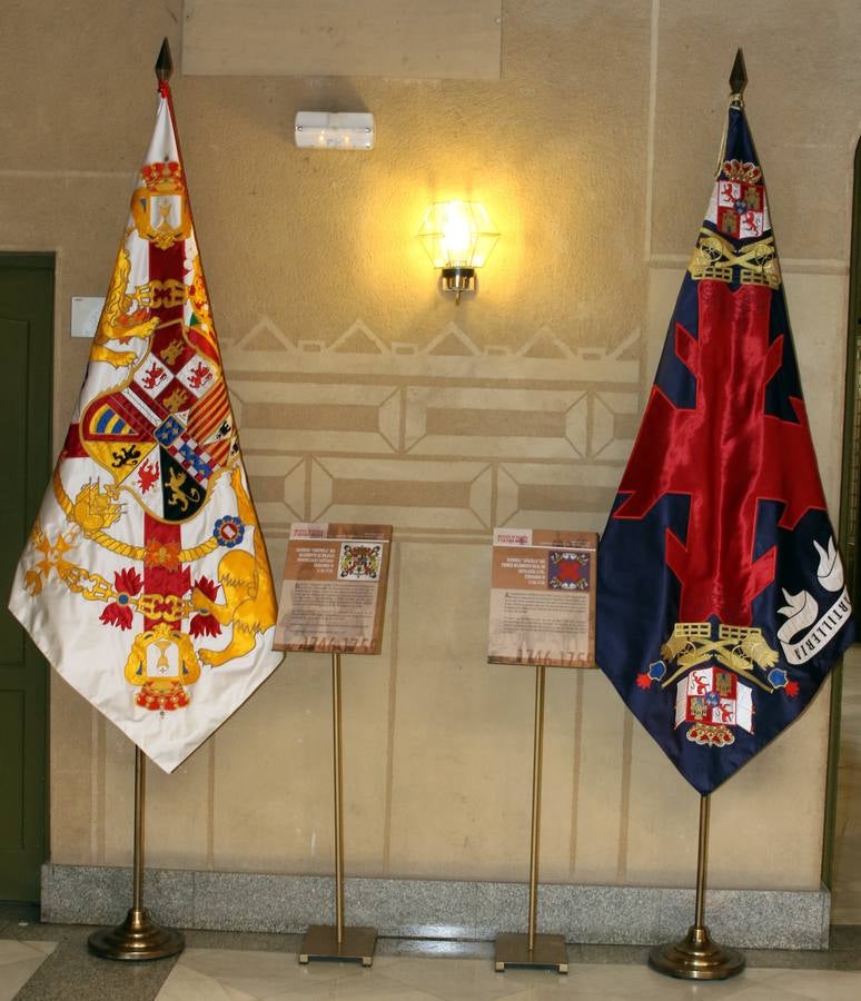 La Diputación de Segovia acoge una exposición sobre la evolución de la bandera en España