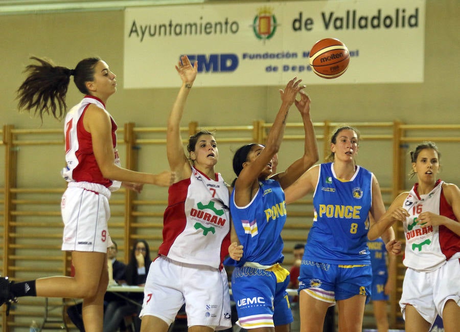 Partido de Baloncesto femenino del Ponce contra Lugo en el Lalo Garcia