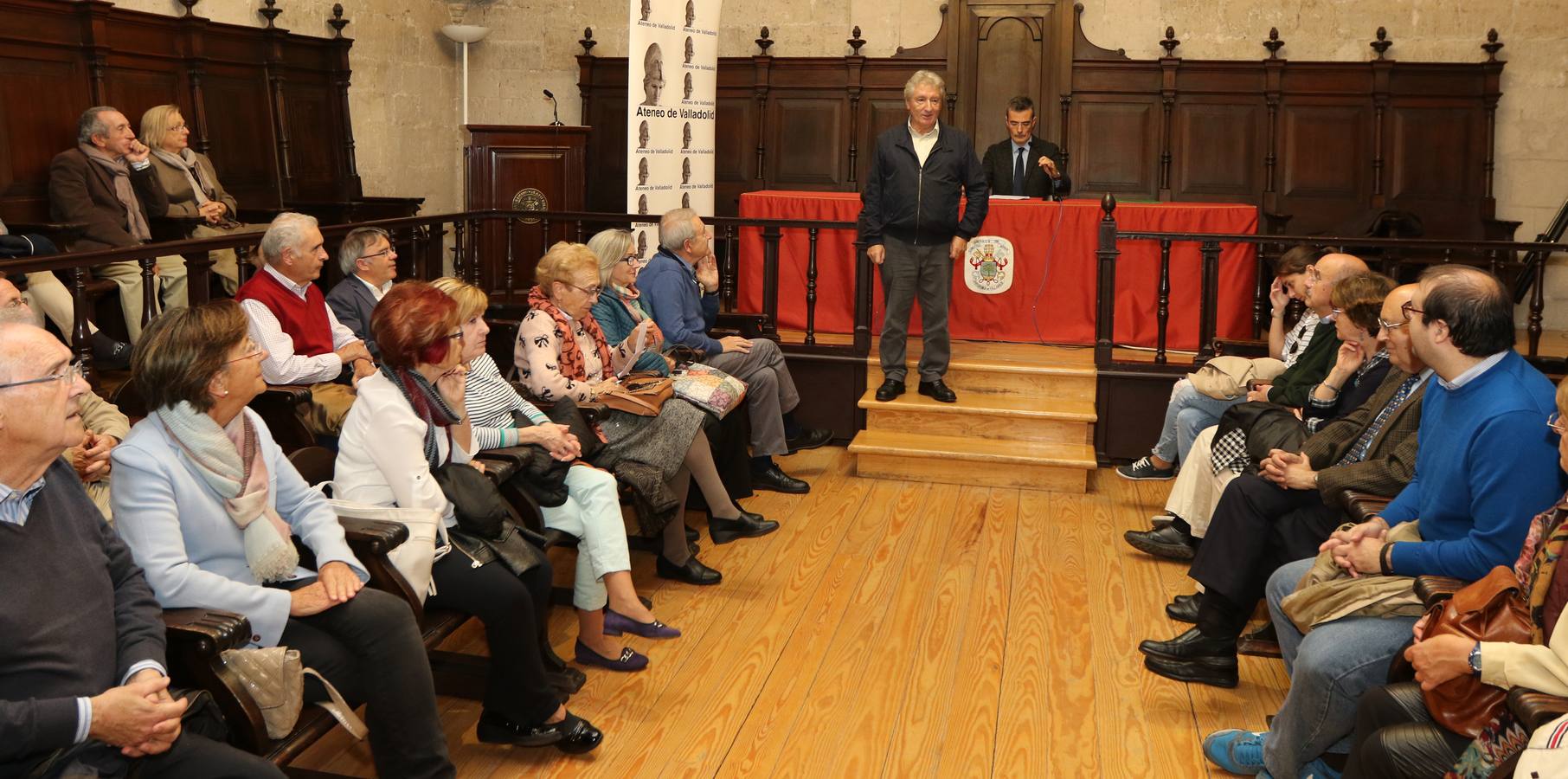 Martín de la Guardia participa en el ciclo de conferencias del Ateneo sobre la Unión Europea