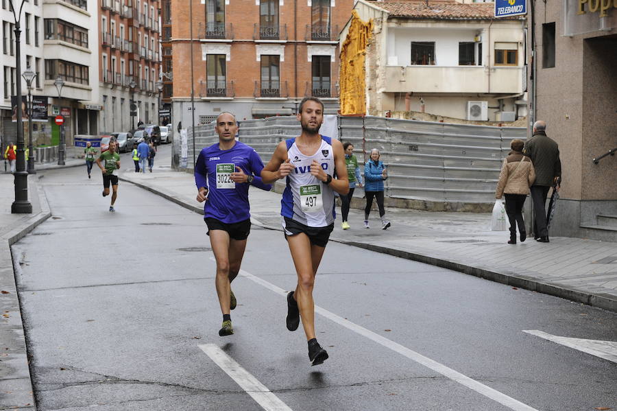 Marcha solidaria contra el cáncer en Valladolid (Fotos 1)