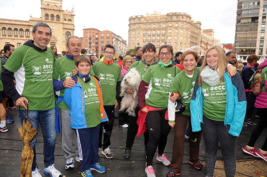 Asistentes a la Marcha Contra el Cáncer de Valladolid