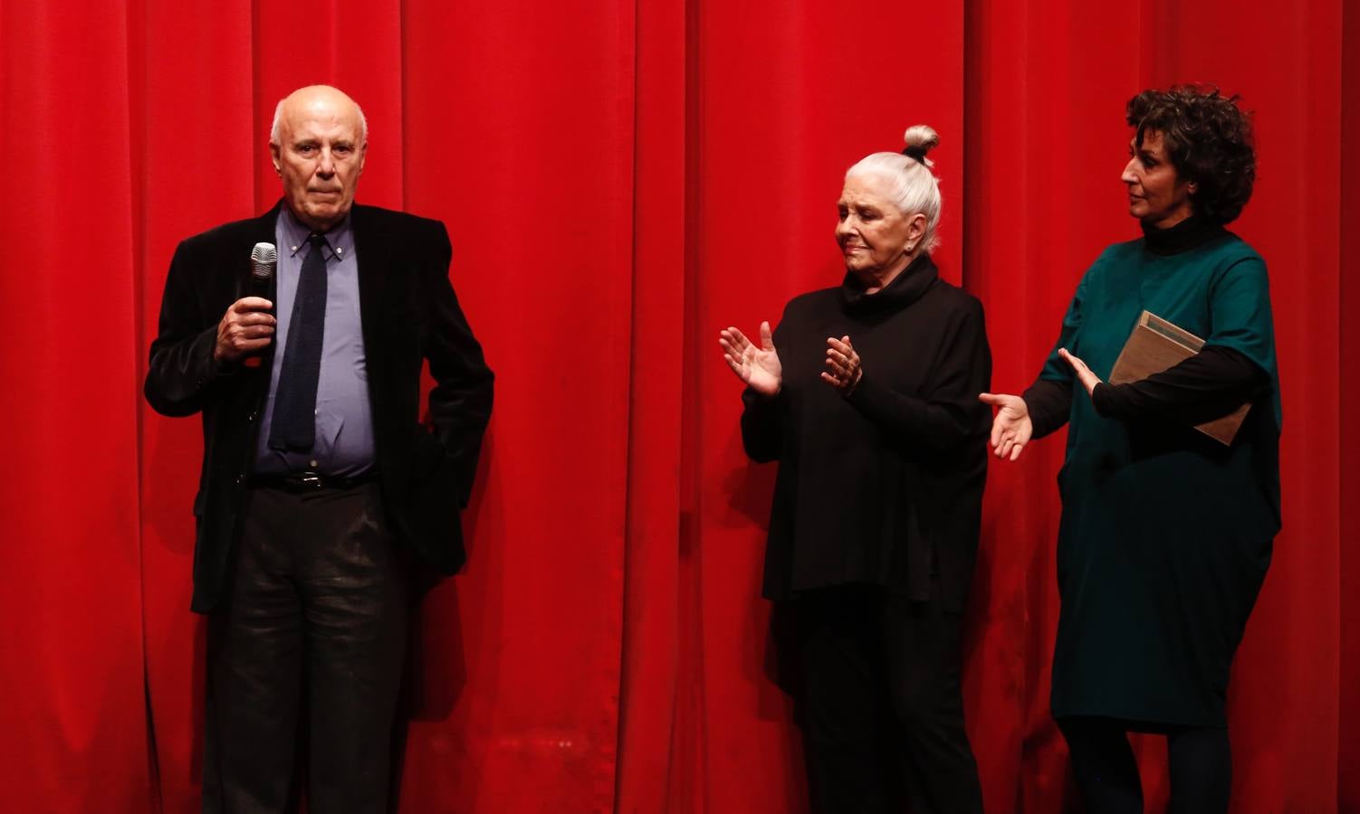 Francisco Regueiro recibe la Espiga de Oro de Honor de la Seminci