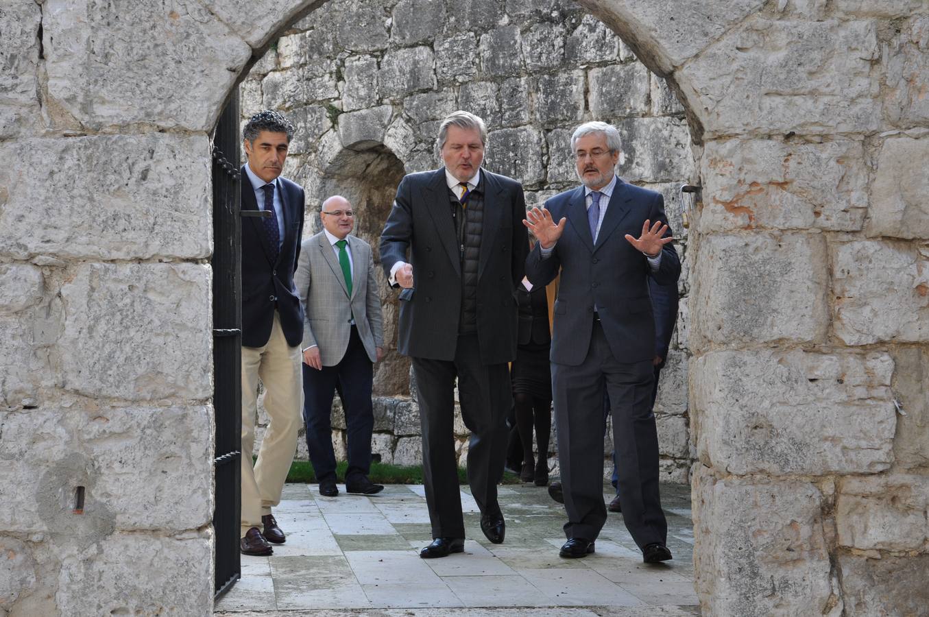 El ministro de Educación y Cultura visita el Archivo de Simancas