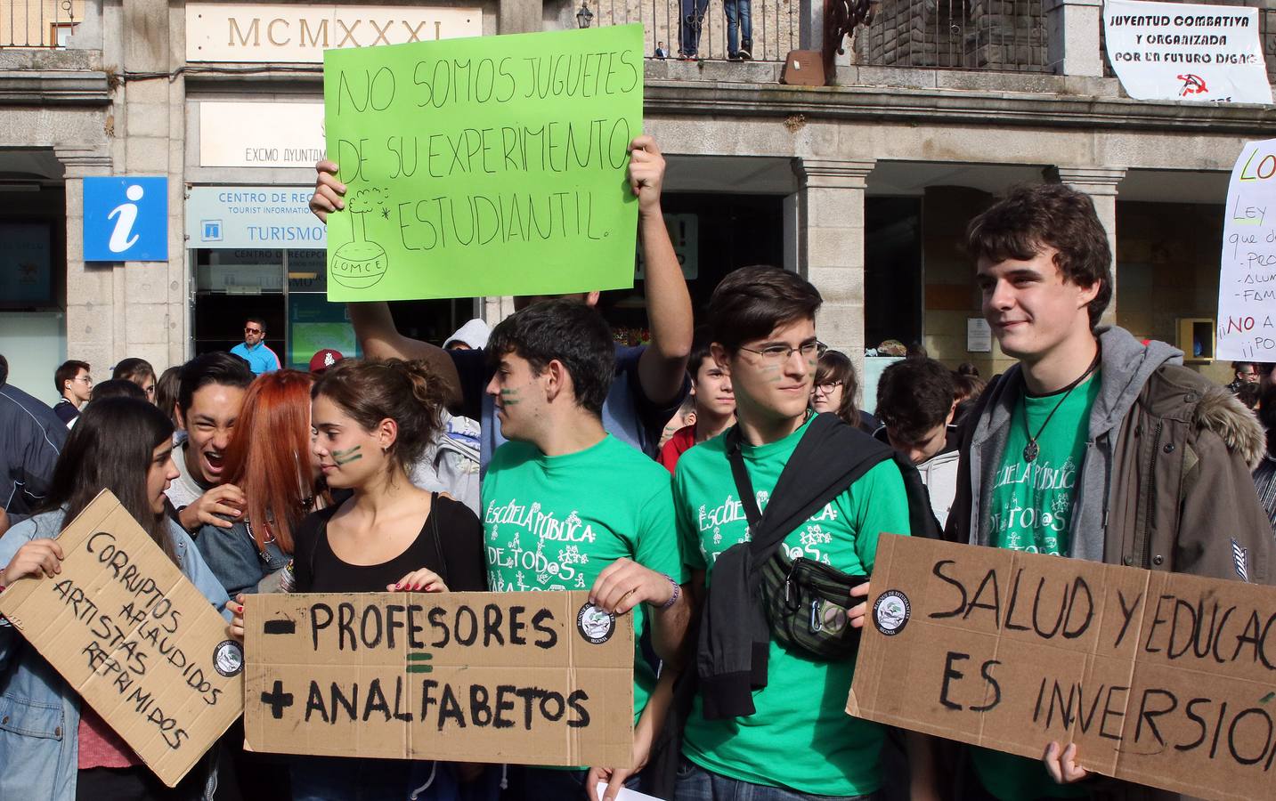 Los estudiantes segovianos se manifiestan contra la Lomce