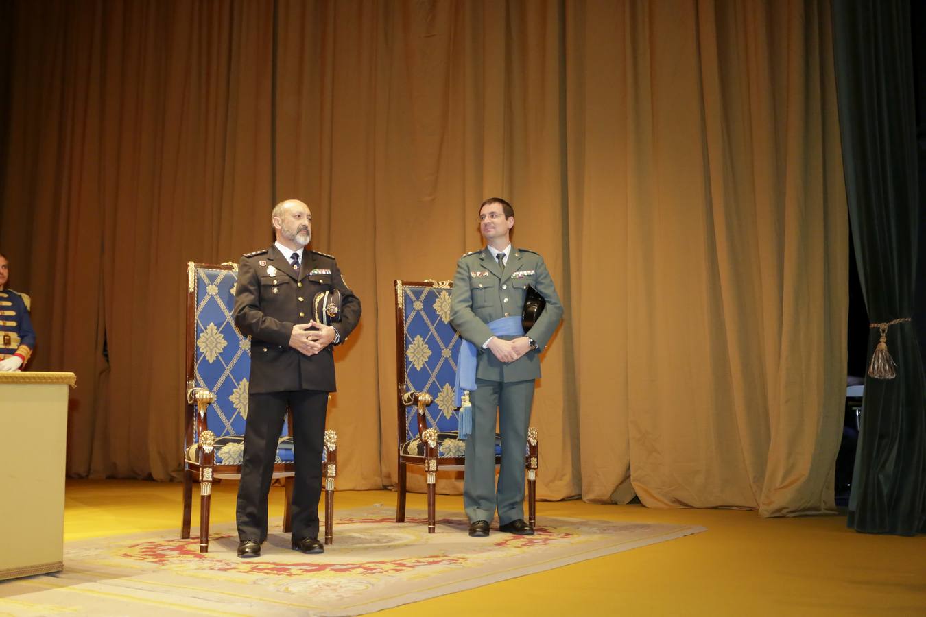 La Policía Nacional y La Guardia Civil reciben la Medalla de Oro de Salamanca