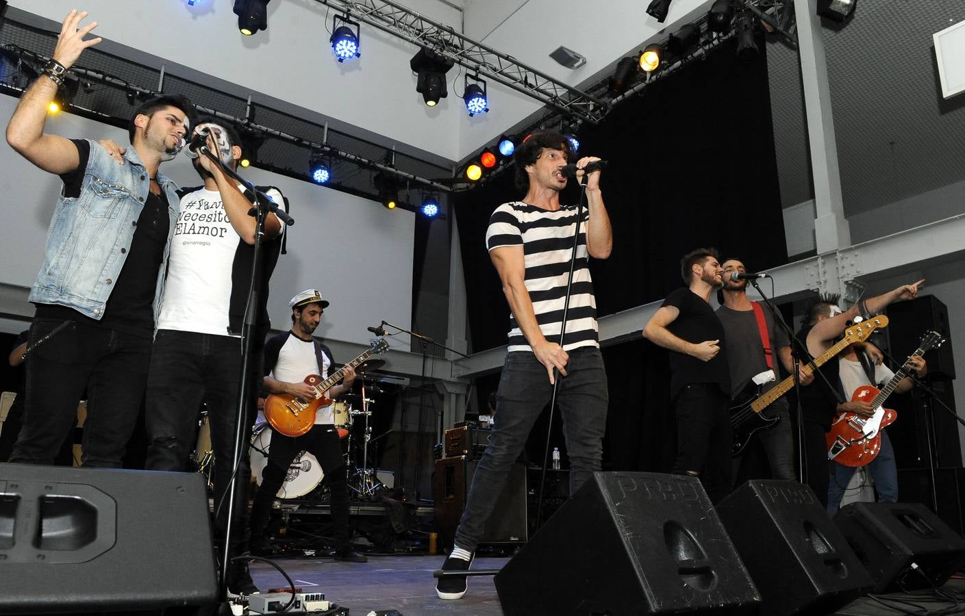 Concierto de Sin Arreglo en el Lava