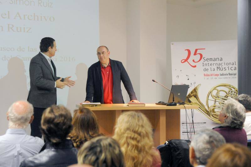 Carlos V, recibido y agasajado por Rodrigo de Dueñas en Medina del Campo