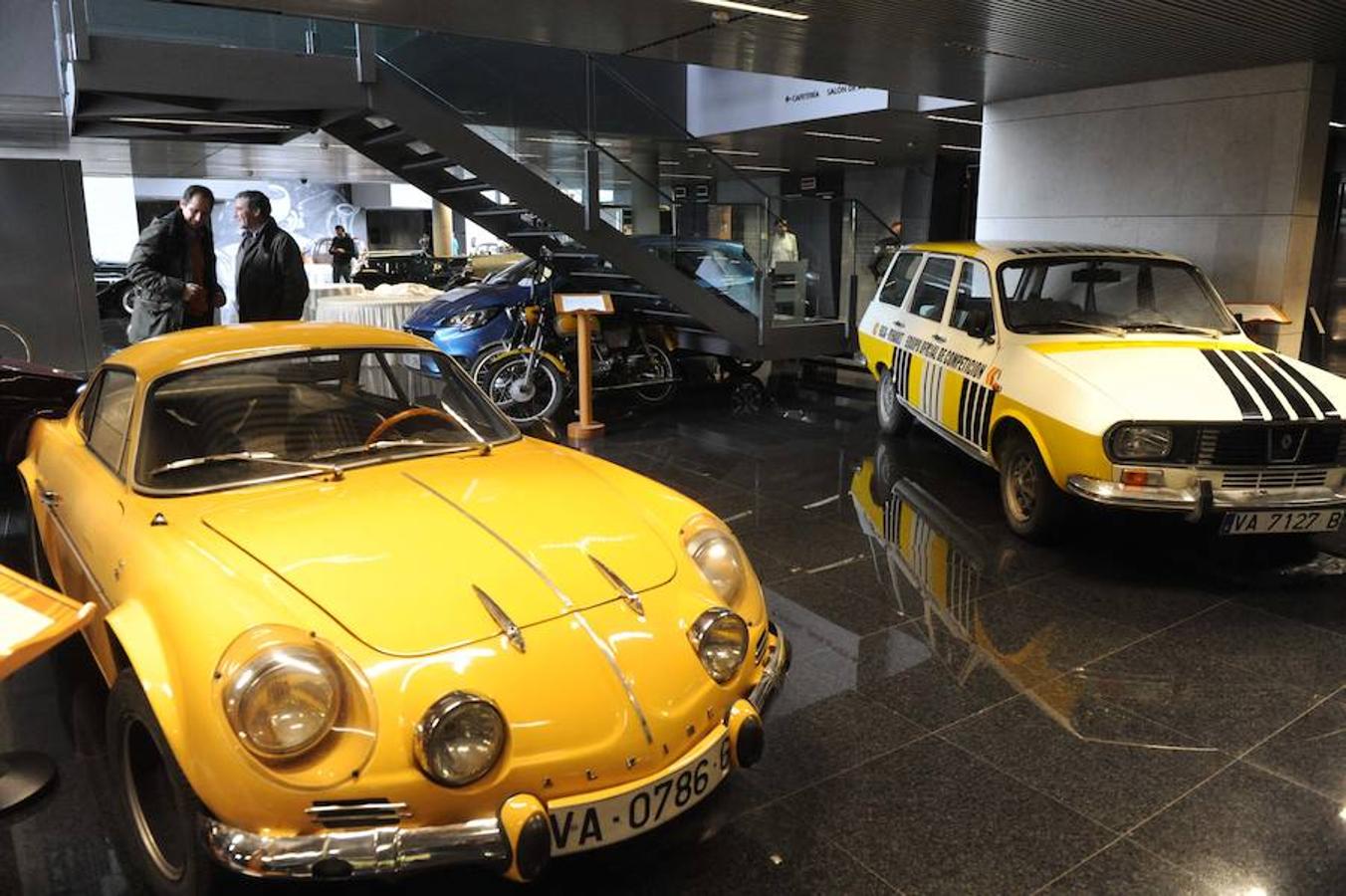 Exposición de vehículos históricos en Arroyo de la Encomienda