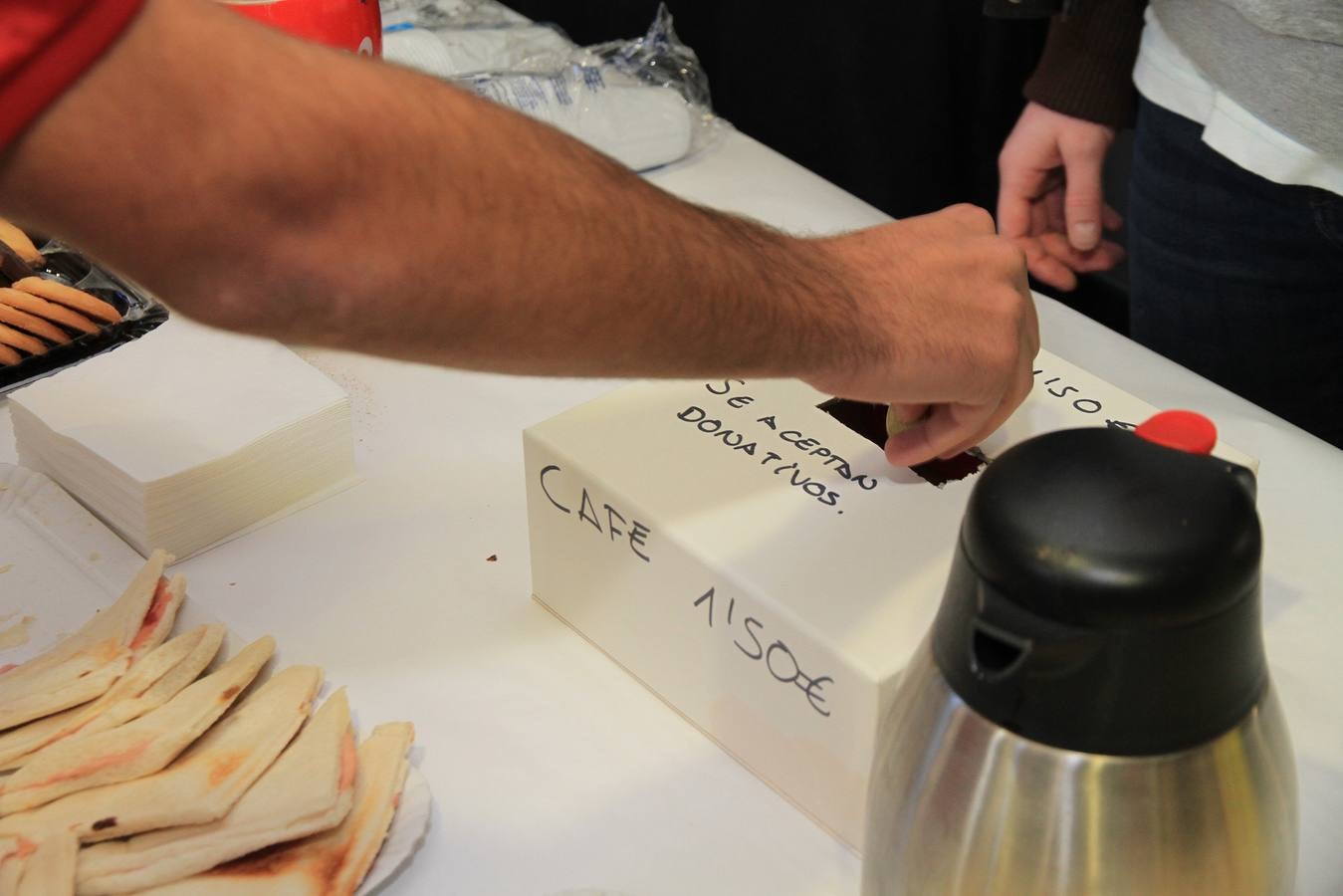 Desayuno solidario en el campus Maria Zambrano de Segovia para un proyecto educativo en África