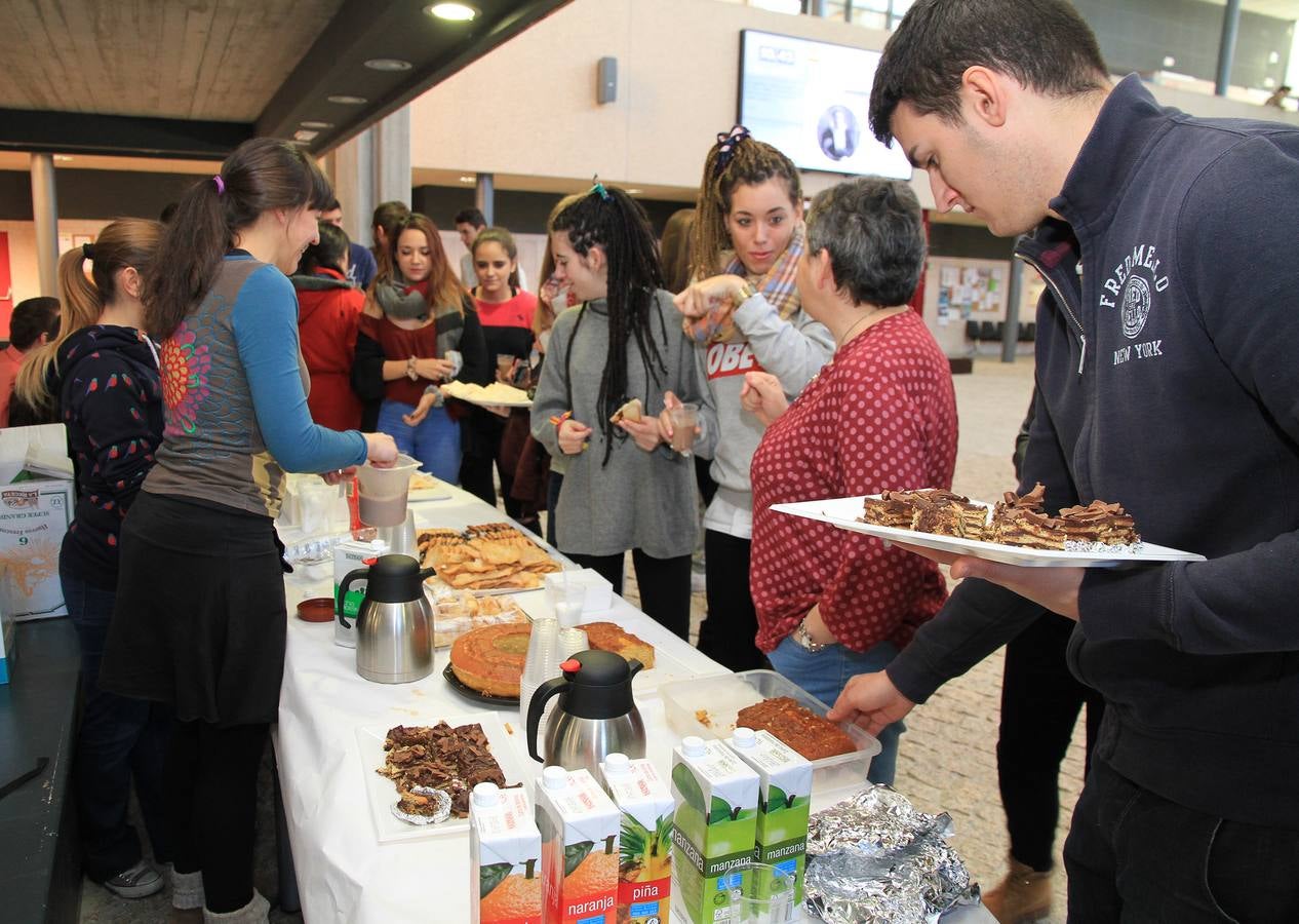 Desayuno solidario en el campus Maria Zambrano de Segovia para un proyecto educativo en África