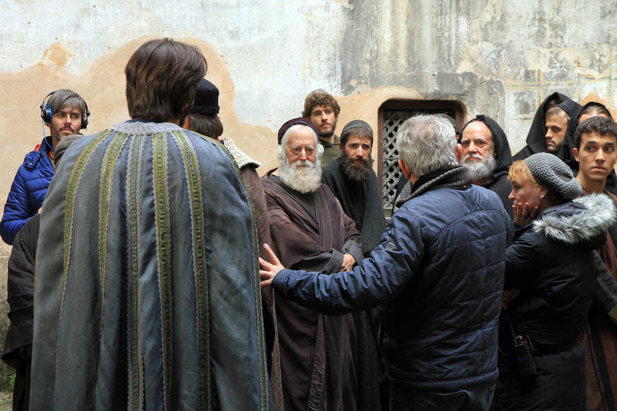 Rodaje de &#039;La Catedral del Mar&#039; en Segovia con Aitor Luna (2/2)
