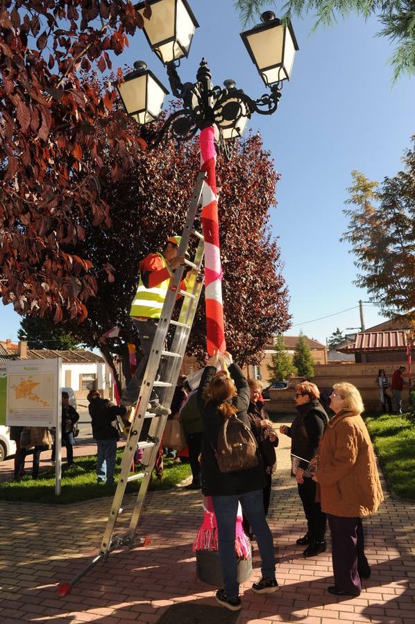 Vecinos de Pozaldez visten el pueblo con ganchillo