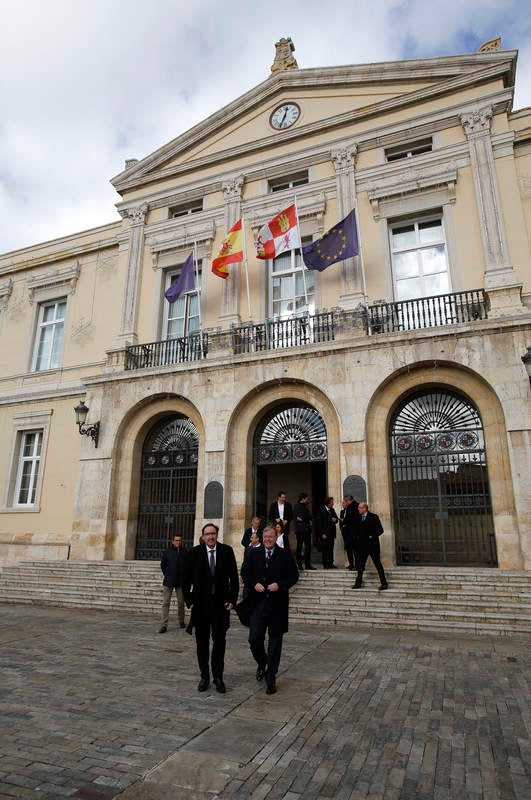 El alcalde de León visita Palencia