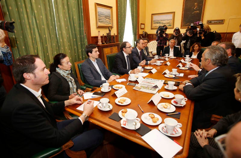 El alcalde de León visita Palencia