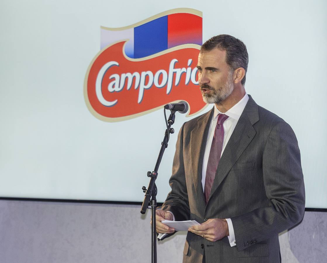 El Rey Felipe VI visita la nueva factoría de Campofrío en Burgos