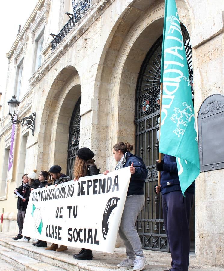 Los estudiantes palentinos se manifiestan contra la Lomce