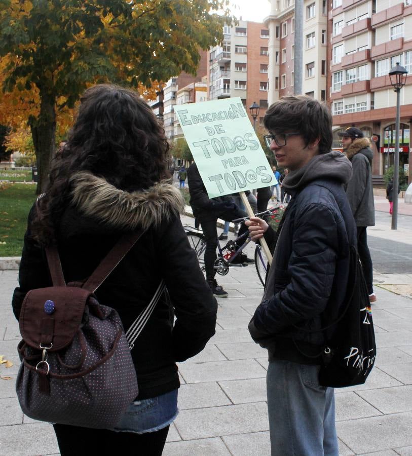 Los estudiantes palentinos se manifiestan contra la Lomce
