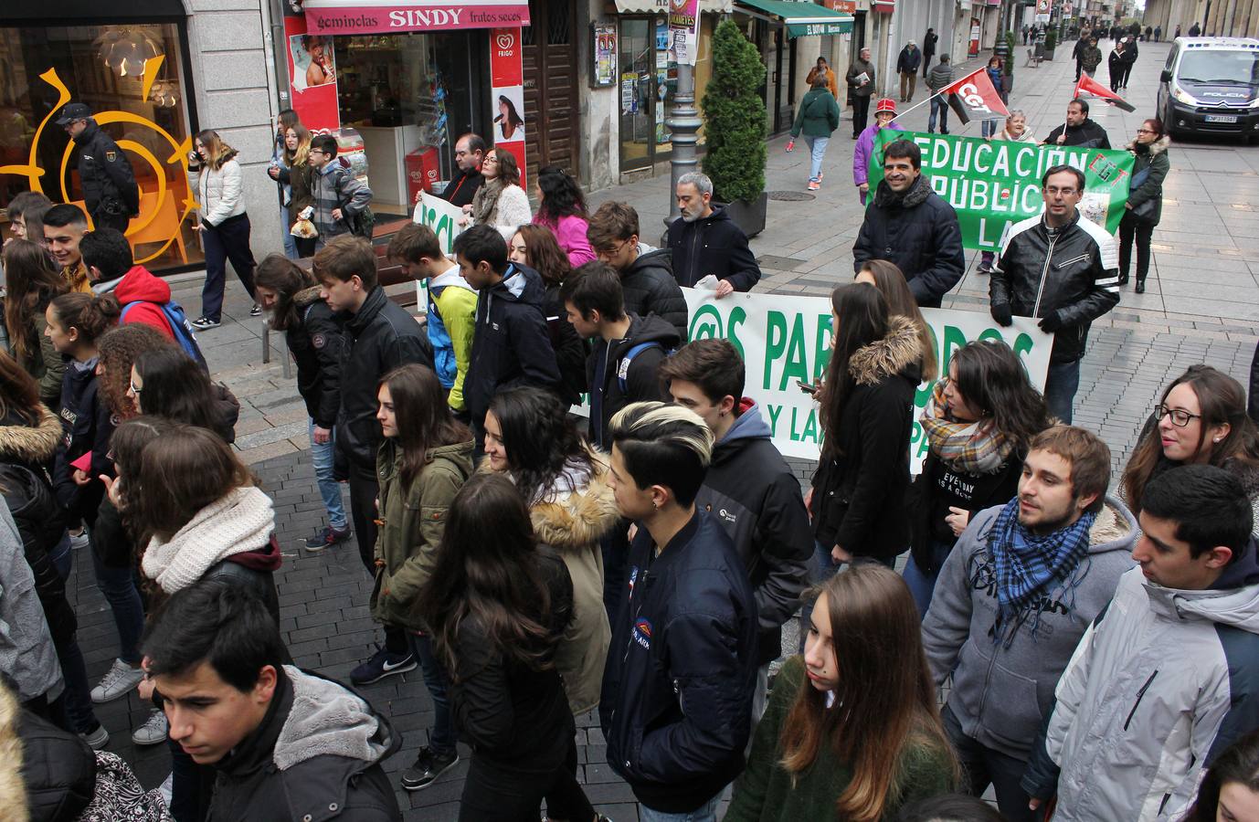 Los estudiantes palentinos se manifiestan contra la Lomce