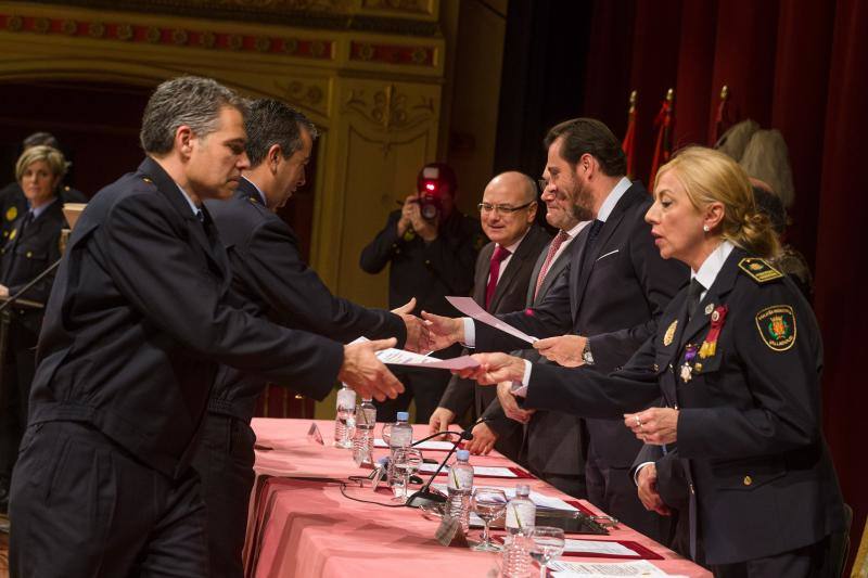 Celebración del Día de la Policía en Valladolid (2/2)