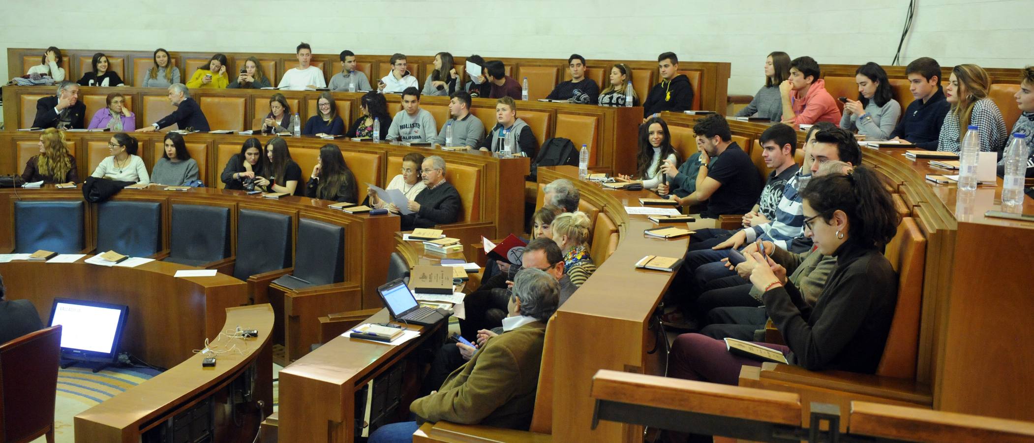 Segunda mesa redonda de las jornadas &#039;Valladolid, Tierra Capital del Español&#039; organizadas por El Norte de Castilla