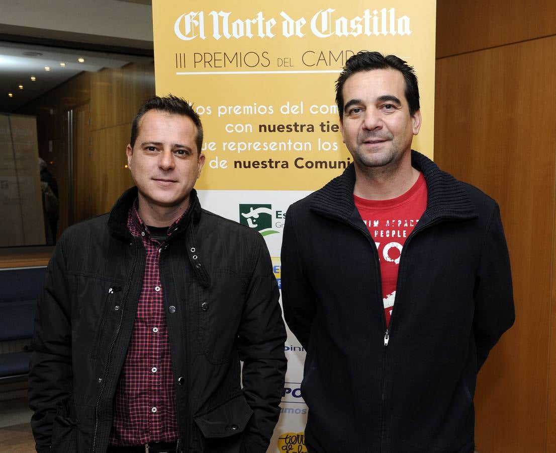 Miguel Gutiérrez, de Sovena Oil Seeds, y Roberto Saldaña, concejal de Fuensaldaña.