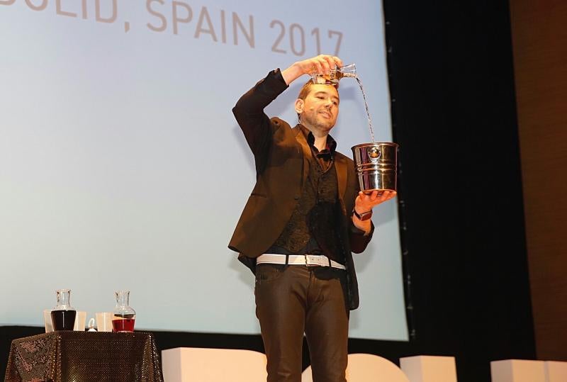 Gala de presentación del Concurso Mundial de Bruselas en el Centro Cultural Miguel Delibes de Valladolid