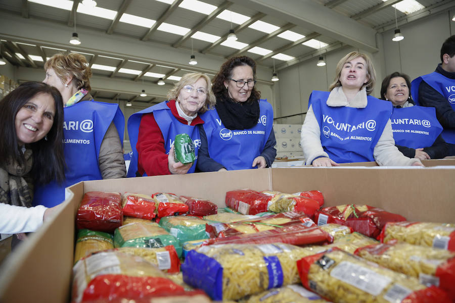 Visita de la Reina Sofía al Banco de Alimentos de Salamanca