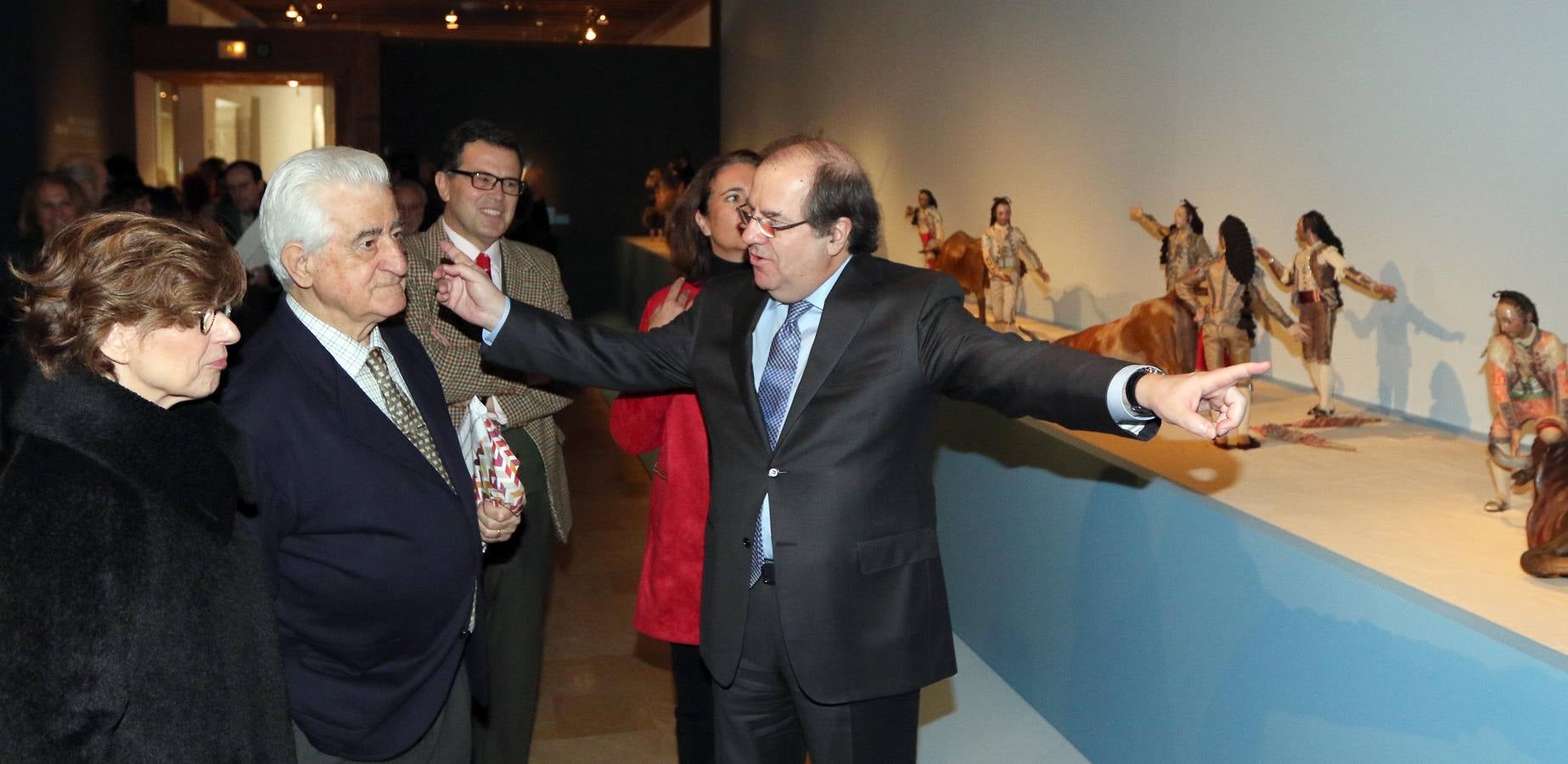 Juan Vicente Herrera inaugura la exposición &#039;Armarse a la suerte&#039; en el Museo Nacional de Escultura de Valladolid