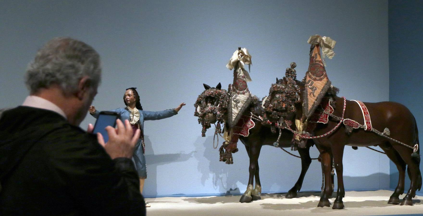 Juan Vicente Herrera inaugura la exposición &#039;Armarse a la suerte&#039; en el Museo Nacional de Escultura de Valladolid