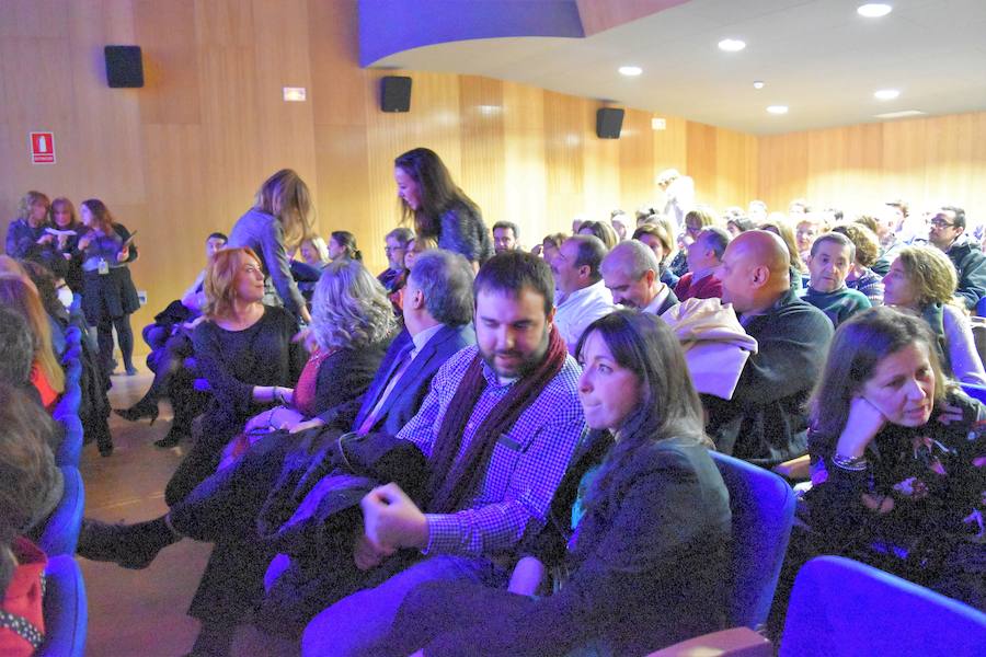 Entrega del Águila de Oro a Gracia Querejeta en el Festival de Cine de Aguilar