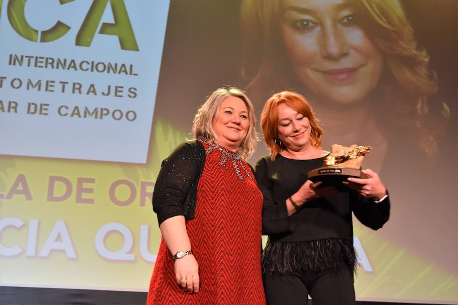 Entrega del Águila de Oro a Gracia Querejeta en el Festival de Cine de Aguilar