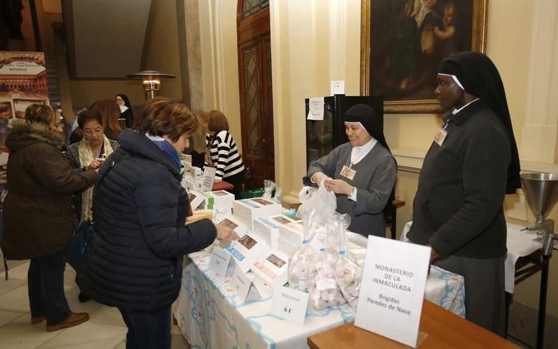 Exposición y venta de dulces de las monjas en Palencia