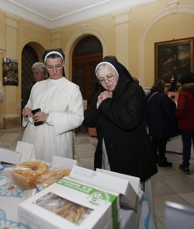 Exposición y venta de dulces de las monjas en Palencia