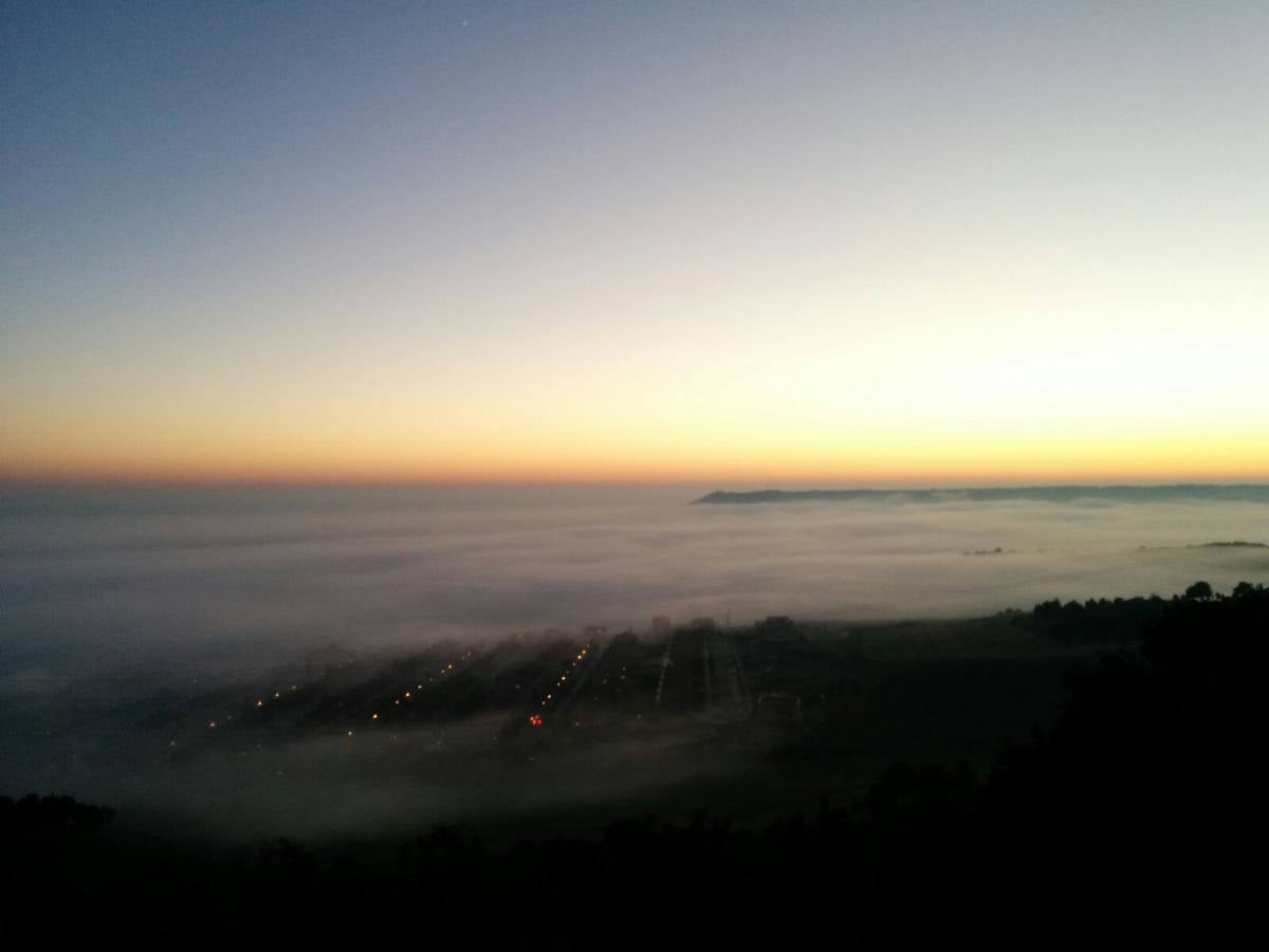 Un mar de niebla cubre Valladolid