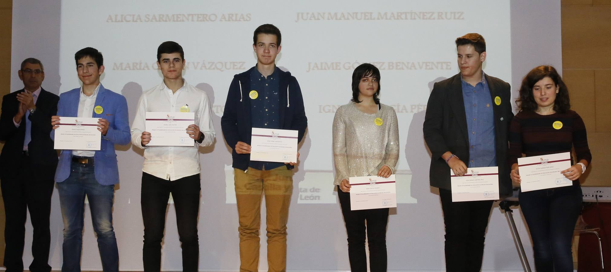 Premios extraordinarios de ESO: Ignacio Megia (IES María de Molina, Zamora), Daniel Sanz (IES María Moliner, Laguna de Duero), Jaime Gómez Benavente (Lourdes, Valladolid), María Galán (CC Internacional, Valladolid), Juan Manuel Martínez (IES Virgen del Espino, Soria), Alicia Sarmentero (IES Mariano Quintanilla, Segovia).