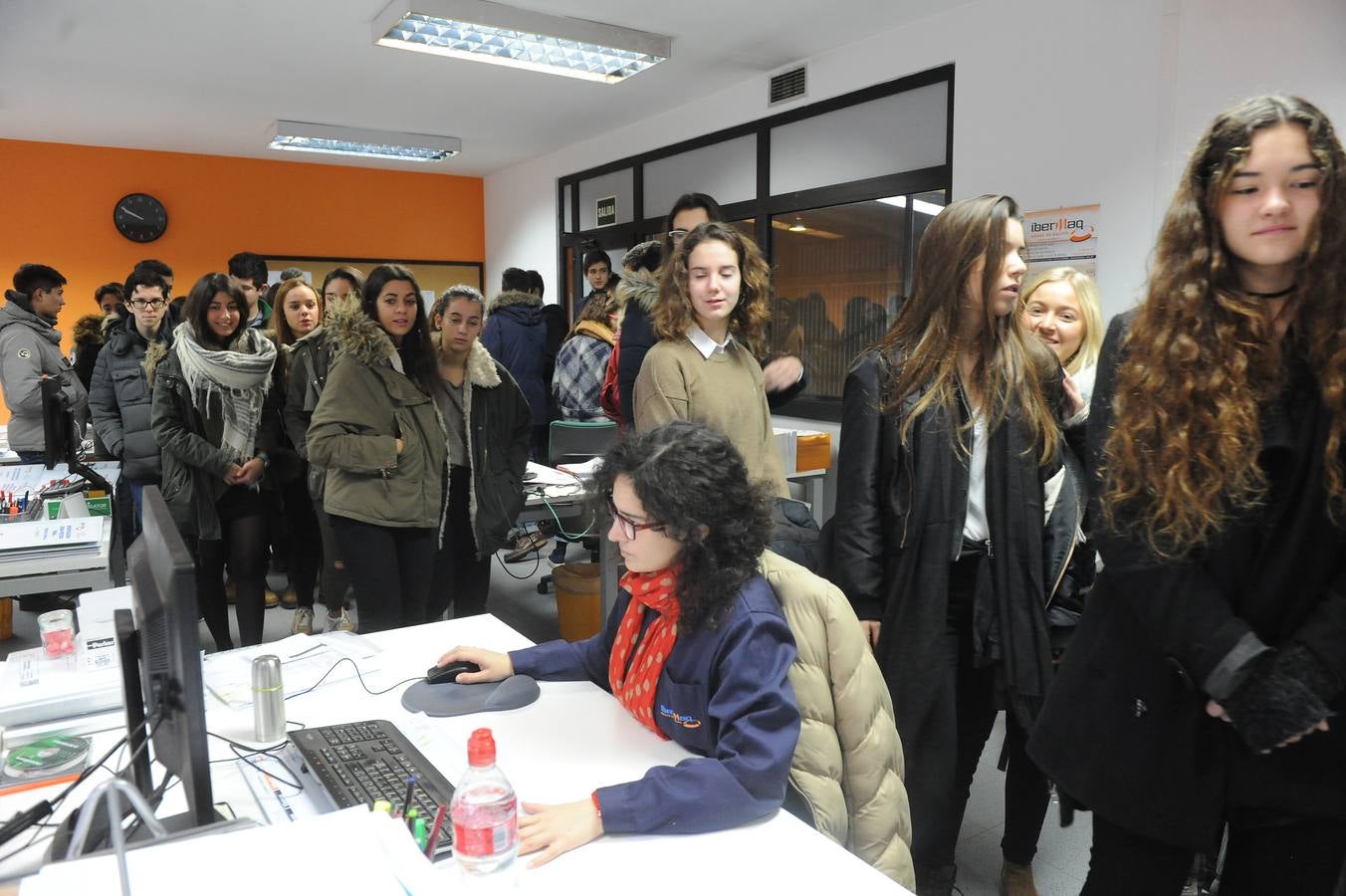 Alumnos del colegio Nuestra Señora de Lourdes visitan las instalaciones de Ibermaq dentro del programa STARTinnova