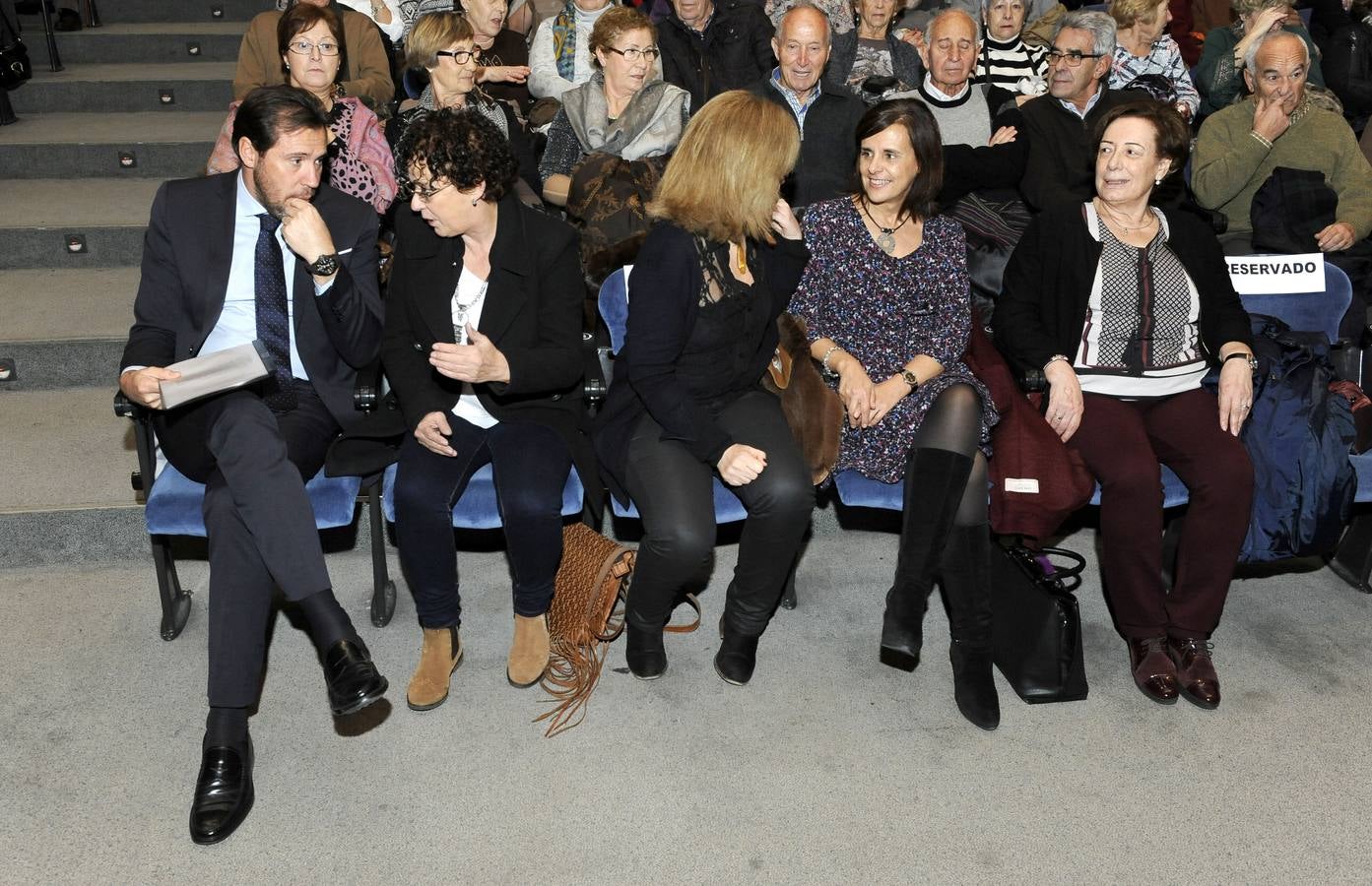 Fiesta de Navidad de los centros de personas mayores